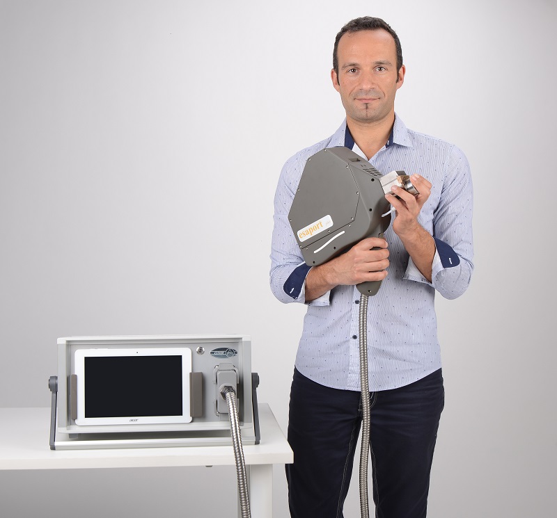 E4-便携式午夜福利视频影院